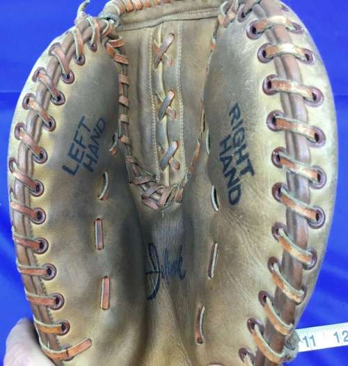 Jelinek Ambidextrous Mitt Front